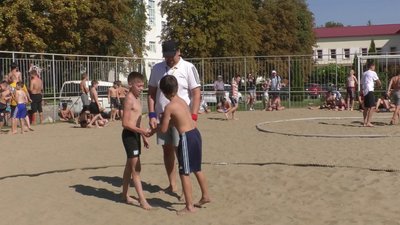 У Сумах відбувся відкритий чемпіонат міста з пляжної боротьби У Сумах відбувся відкритий чемпіонат міста з пляжної боротьби