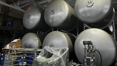 Виробничі потужності одного з підприємств Виробничі потужності одного з підприємств