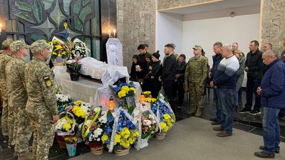 У Тернополі попрощалися з військовослужбовцем Ігорем Писаревичем У Тернополі попрощалися з військовослужбовцем Ігорем Писаревичем