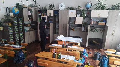 У Львові повідомили про замінування школи: вибухівки не знайшли У Львові повідомили про замінування школи: вибухівки не знайшли