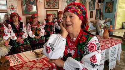 Понад 200 народних пісень: де шукають і кому співають солістки ансамблю "Антонівчанка" з Прилуччини