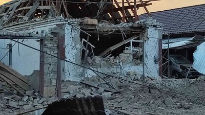 Ввечері 28 липня на передмістя Миколаєва скинули бомби. Троє людей отримали поранення.