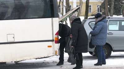 "До кінця року будемо їздити". На Сумщині працює соціальне таксі "До кінця року будемо їздити". На Сумщині працює соціальне таксі