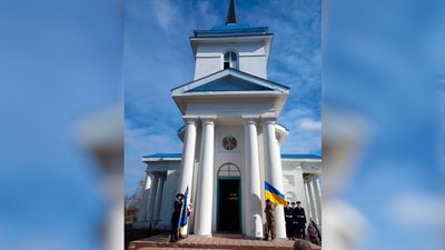 На Чернігівщині попрощалися з молодшим сержантом, який загинув у бою на Донеччині На Чернігівщині попрощалися з молодшим сержантом, який загинув у бою на Донеччині
