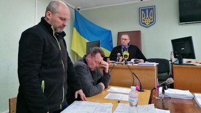 Підозрюваному у продажі машин, що надходили в Україну, як гуманітарна допомога, обрали запобіжний захід