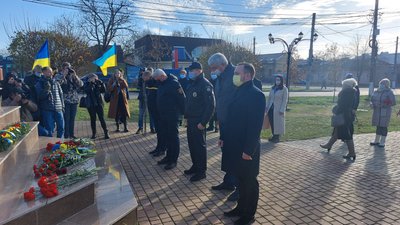 День гідності і свободи. У Миколаєві вшанували загиблих на Майдані Незалежності