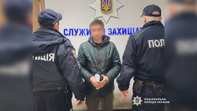 Наркотики на Чернігівщині: затримали 30-річного чоловіка, який збував канабіс