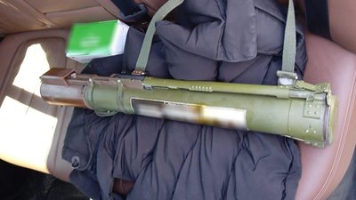 Оголосили про підозру. У Миколаєві двох чоловікив звинувачують у продажі зброї з фронту Оголосили про підозру. У Миколаєві двох чоловікив звинувачують у продажі зброї з фронту
