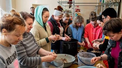 "І хоч я не маю будинку, але я маю свою країну" — історія переселенки з Маріуполя "І хоч я не маю будинку, але я маю свою країну" — історія переселенки з Маріуполя