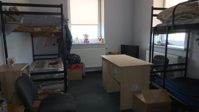 Притулок у Кривому Розі, облаштований з офісу, прийняв понад 300 переселенців