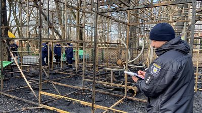 В Одесі на дитячому майданчику сталася пожежа