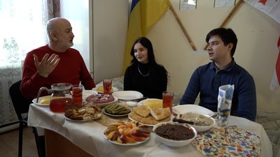 "У нас один ворог і спільне майбутнє". Грузин Роберт Натрошвілі в Ужгороді навчає молодь співу "У нас один ворог і спільне майбутнє". Грузин Роберт Натрошвілі в Ужгороді навчає молодь співу