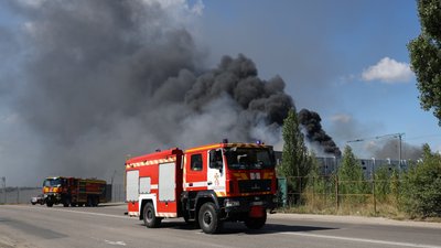 Склади в Святопетрівському