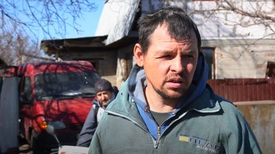 "Із погреба відкопували сусіди": мешканці Кам'янського розповідають, як живуть під обстрілами "Із погреба відкопували сусіди": мешканці Кам'янського розповідають, як живуть під обстрілами