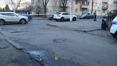 В Одесі один чоловік вистрелив в іншого за те, що той кидався в нього камінням — поліція В Одесі один чоловік вистрелив в іншого за те, що той кидався в нього камінням — поліція