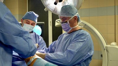 Тридцять операцій в день: тернопільський ортопед лікує бійців Тридцять операцій в день: тернопільський ортопед лікує бійців