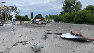 Пошкоджена АЗС в Охтирці