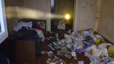 Надихалися чадним газом: у Чернігові під час пожежі житлового будинку загинуло двоє чоловіків Надихалися чадним газом: у Чернігові під час пожежі житлового будинку загинуло двоє чоловіків