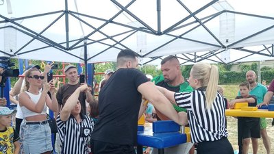 Змагання з армреслінгу "Ужанський здоровань" вперше відбулися на Ужгородщині