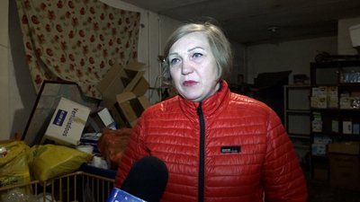 Волонтери Житомирщини передали гуманітарну допомогу переселенцям у Баранівську громаду Волонтери Житомирщини передали гуманітарну допомогу переселенцям у Баранівську громаду