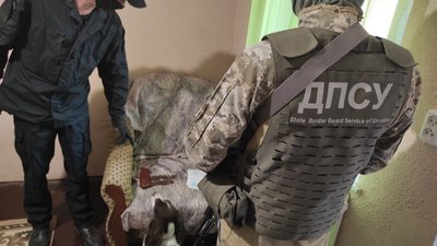 На Одещині серед очерету знайшли плантації коноплі вартістю $500 тисяч – ДПСУ На Одещині серед очерету знайшли плантації коноплі вартістю $500 тисяч – ДПСУ