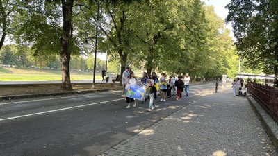 Акцію на підтримку військовополонених з полку "Азов" провели в Ужгороді Акцію на підтримку військовополонених з полку "Азов" провели в Ужгороді