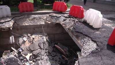 Знайшли причину провалля на вулиці Перемоги у Житомирі