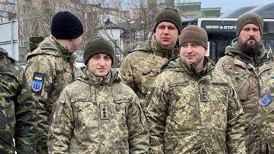 У Тернополі перед виїздом на Харківський напрямок. Квітень 2023 року У Тернополі перед виїздом на Харківський напрямок. Квітень 2023 року