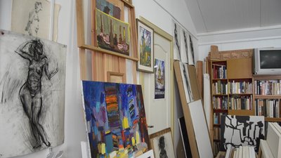 На Тернопільщині митець створює просторові скульптури з дерева На Тернопільщині митець створює просторові скульптури з дерева
