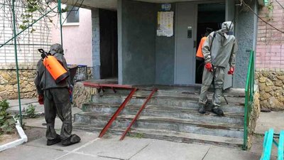 Рятувальники Херсонщини за добу продезінфікували 92 об'єкта інфраструктури Рятувальники Херсонщини за добу продезінфікували 92 об'єкта інфраструктури