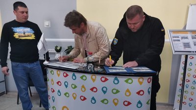 У Полтаві почали продавати поштову марку, присвячену затонулому російському крейсеру "Москва" У Полтаві почали продавати поштову марку, присвячену затонулому російському крейсеру "Москва"