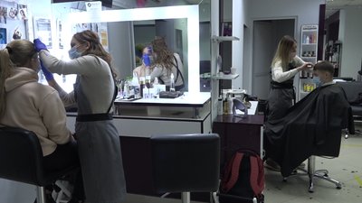 У Житомирі власниця салону краси закрила один із закладів через збитки від карантину