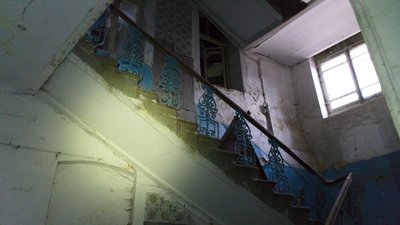 Відновити архітектурну пам’ятку у центрі Харкова, що руйнується після обстрілів, через суд вимагає прокуратура
