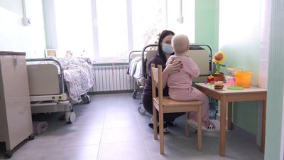 мати і дитина в лікарні мати і дитина в лікарні