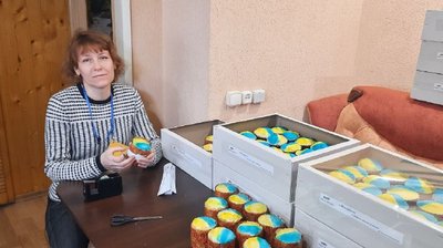“Ми у вас віримо”. Жителі Дніпра печуть великодні паски для військових