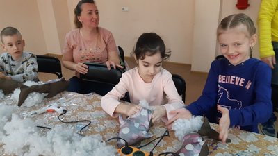 Вінничанин організував майстер-класи та розвиваючі ігри для переселенців