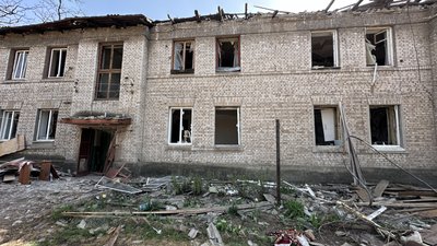 волонтери гуманітарна місія "Пролісок" пошкоджений будинок гуманітарна допомога жителі обстріл армія РФ Костянтинівка Донецька область волонтери гуманітарна місія "Пролісок" пошкоджений будинок гуманітарна допомога жителі обстріл армія РФ Костянтинівка Донецька область