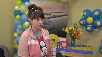 Відкрився першим у Дніпрі. Центр підтримки переселенців "Я — Маріуполь" святкує річницю Відкрився першим у Дніпрі. Центр підтримки переселенців "Я — Маріуполь" святкує річницю