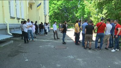 У Сумах іноземні студенти-медики вважають некоретними запитання у тесті "Крок 2" У Сумах іноземні студенти-медики вважають некоретними запитання у тесті "Крок 2"