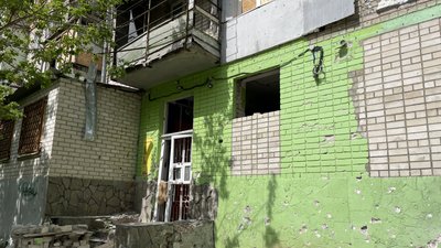 "У сусідів, говорять, навіть балкон відійшов". Що відомо про обстріли Херсонщини "У сусідів, говорять, навіть балкон відійшов". Що відомо про обстріли Херсонщини