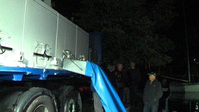 10 тон зарибку випустили у Дніпро у Запоріжжі 10 тон зарибку випустили у Дніпро у Запоріжжі
