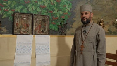 Подружжя зі сходу віддало військовим спадкові шлюбні ікони — їх передали до храму ПЦУ
