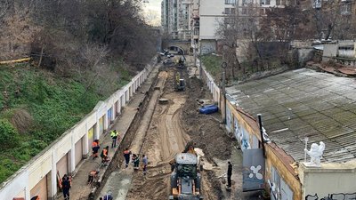 До кінця року в Одесі буде перекритий рух для машин Деволанівським узвозом
