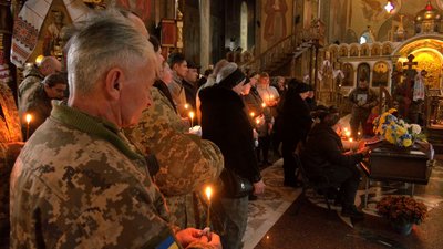 У Черкасах в останню путь провели двох військовослужбовців