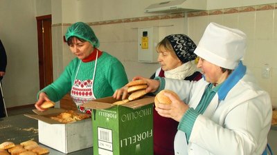 Волонтерять після роботи: як працівники ліцею на Вінничичні допомагають оборонцям Волонтерять після роботи: як працівники ліцею на Вінничичні допомагають оборонцям