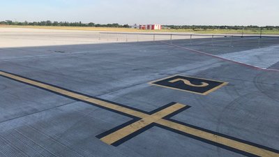 В одеському аеропорту відкрили нову злітну смугу В одеському аеропорту відкрили нову злітну смугу