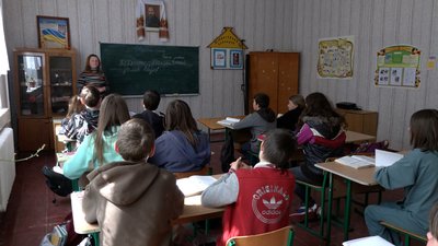 Переселенці у Крисківській школі: як навчаються діти в умовах воєнного стану