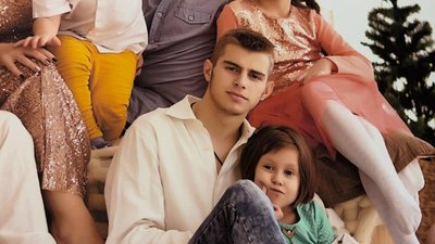 У Миколаєві багатодітна родина усновила ще двох дітей У Миколаєві багатодітна родина усновила ще двох дітей
