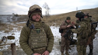 "Щоб зброя не застоювалась": як тренуються воїни на Сумщині "Щоб зброя не застоювалась": як тренуються воїни на Сумщині