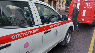 Евакуація та перша допомога: у Харкові провели тренування на випадок пожежі у новому ТРЦ Евакуація та перша допомога: у Харкові провели тренування на випадок пожежі у новому ТРЦ